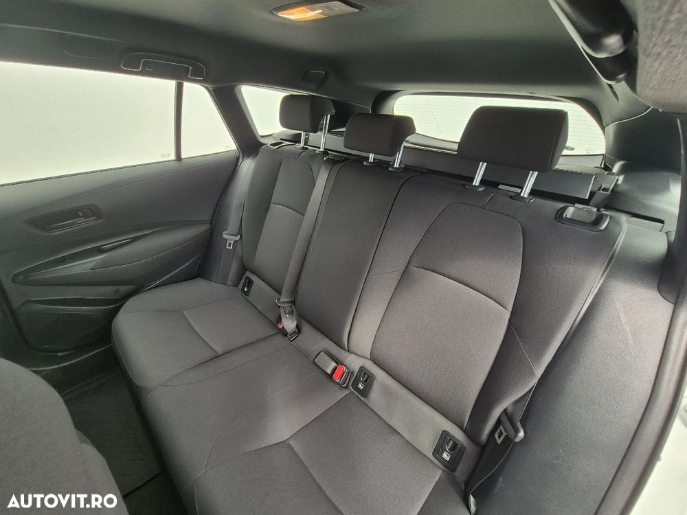 Toyota Corolla 1.8 HSD Active - 11