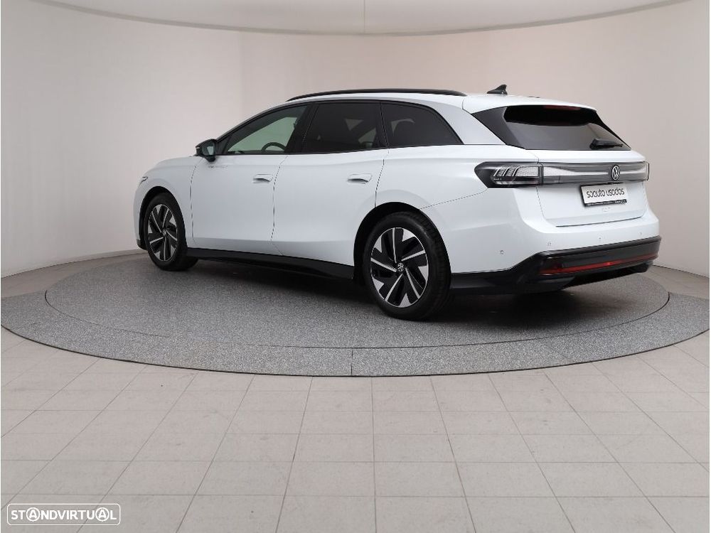 VW ID.7 77 kWh Pro Urban - 9