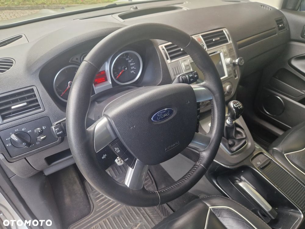 Ford Kuga 2.0 TDCi Individual - 21