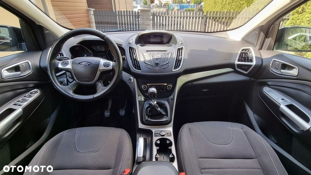 Ford Kuga - 11