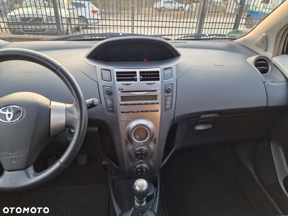 Toyota Yaris 1.33 Luna - 20