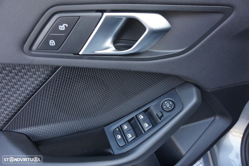 BMW 118 i Advantage - 29