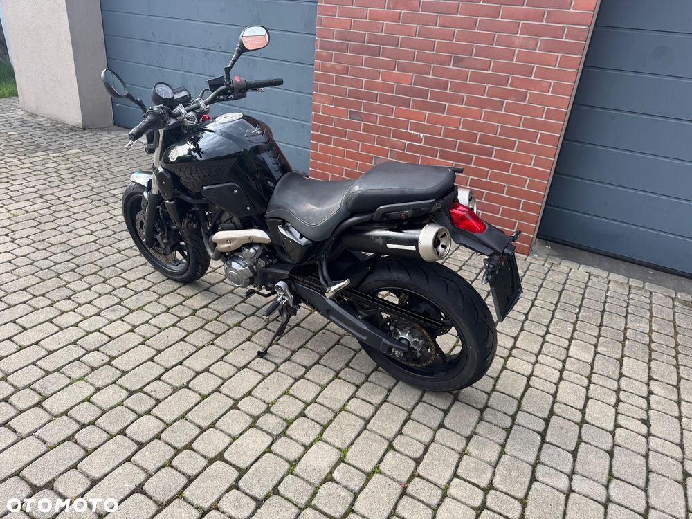 Yamaha MT - 8