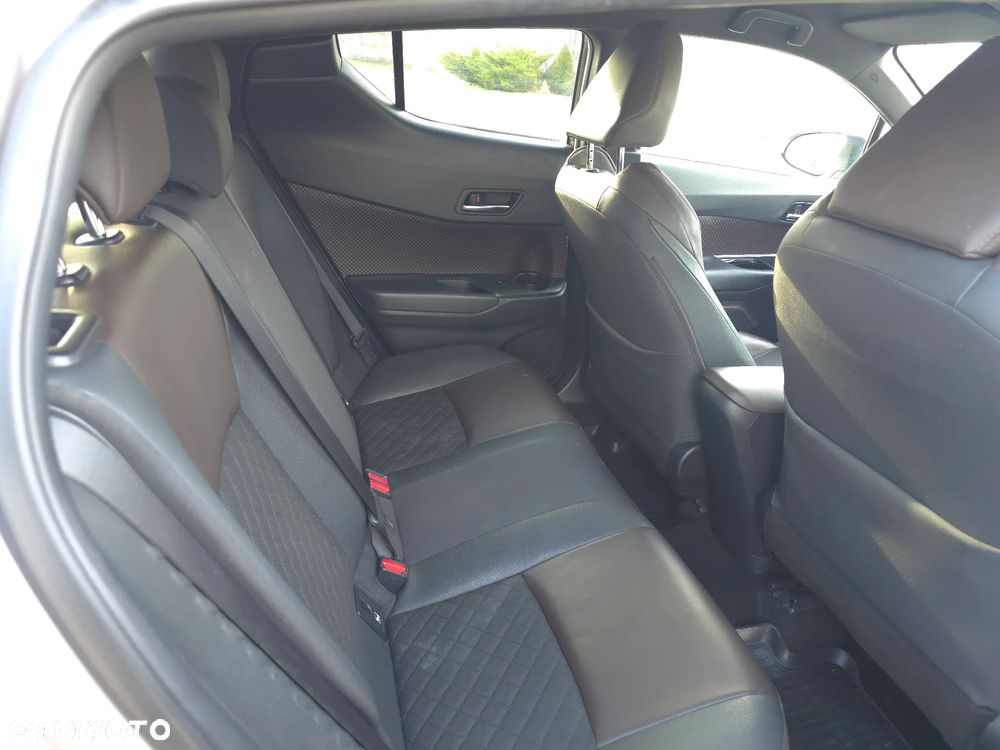 Toyota C-HR 1.8 Hybrid Prestige - 13