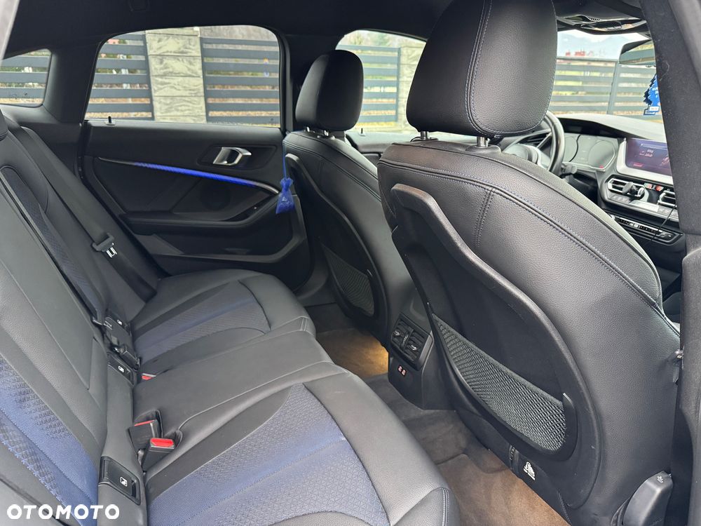 BMW Seria 2 218i GT M Sport - 10