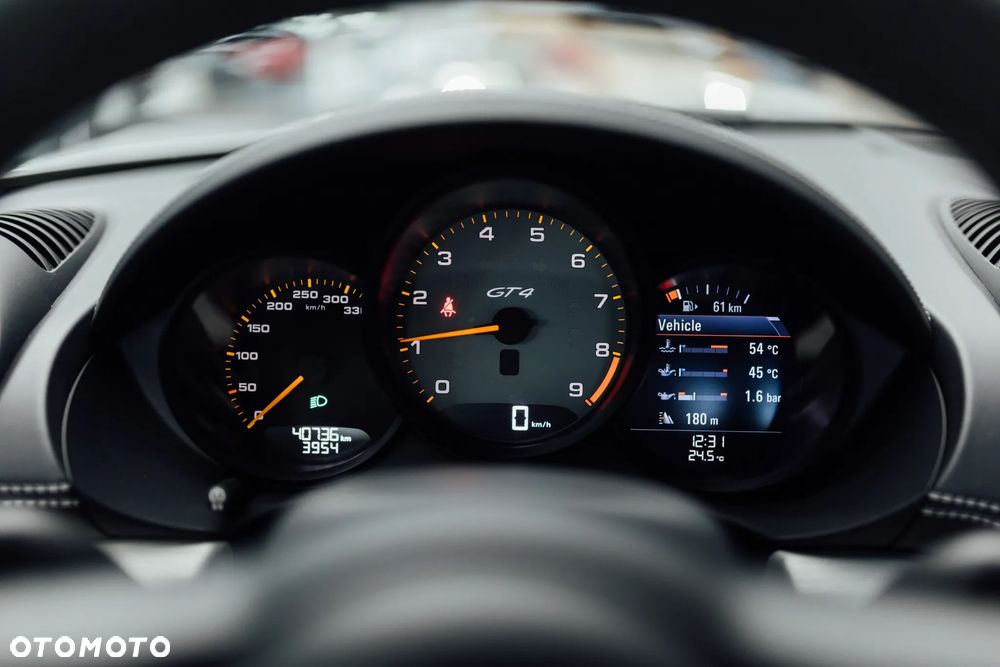 Porsche 718 Cayman - 39