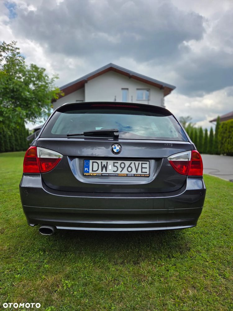 BMW Seria 3 320d DPF Touring - 7