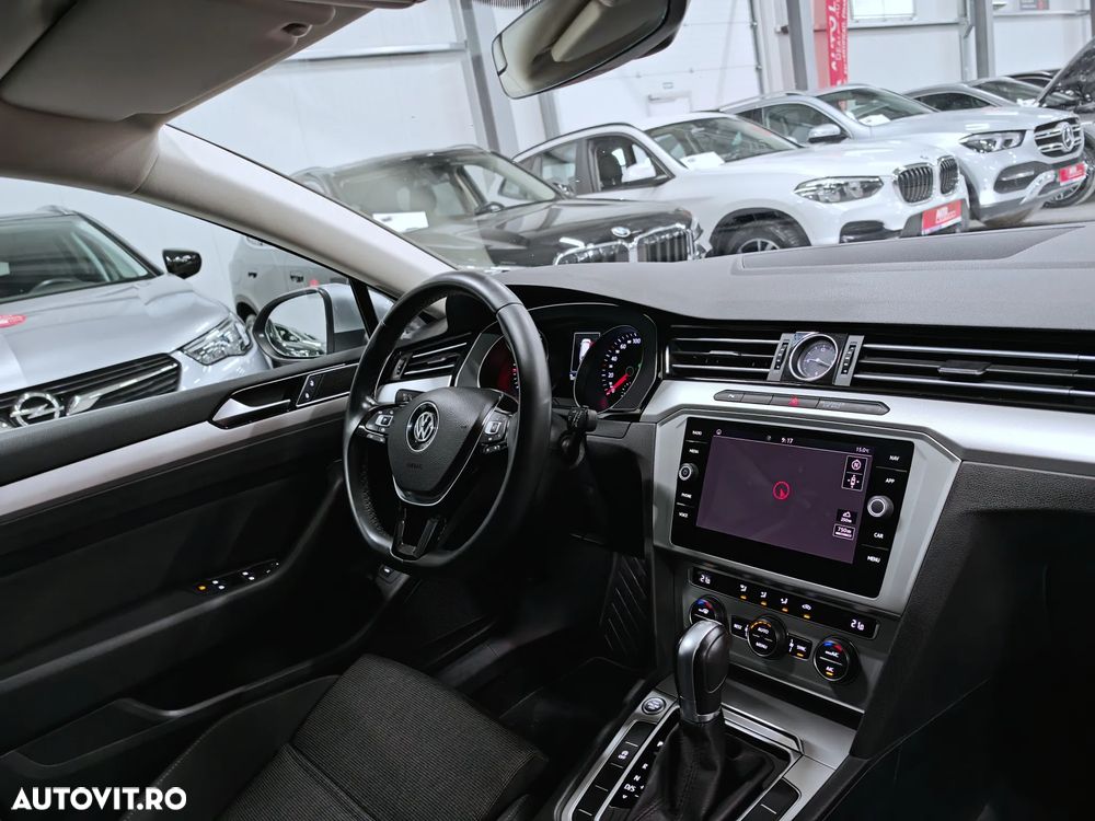 Volkswagen Passat 1.6 TDI SCR DSG Comfortline - 10