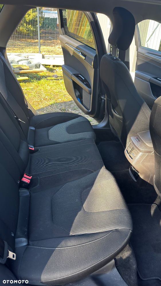 Ford Mondeo 2.0 EcoBlue Titanium AWD - 11