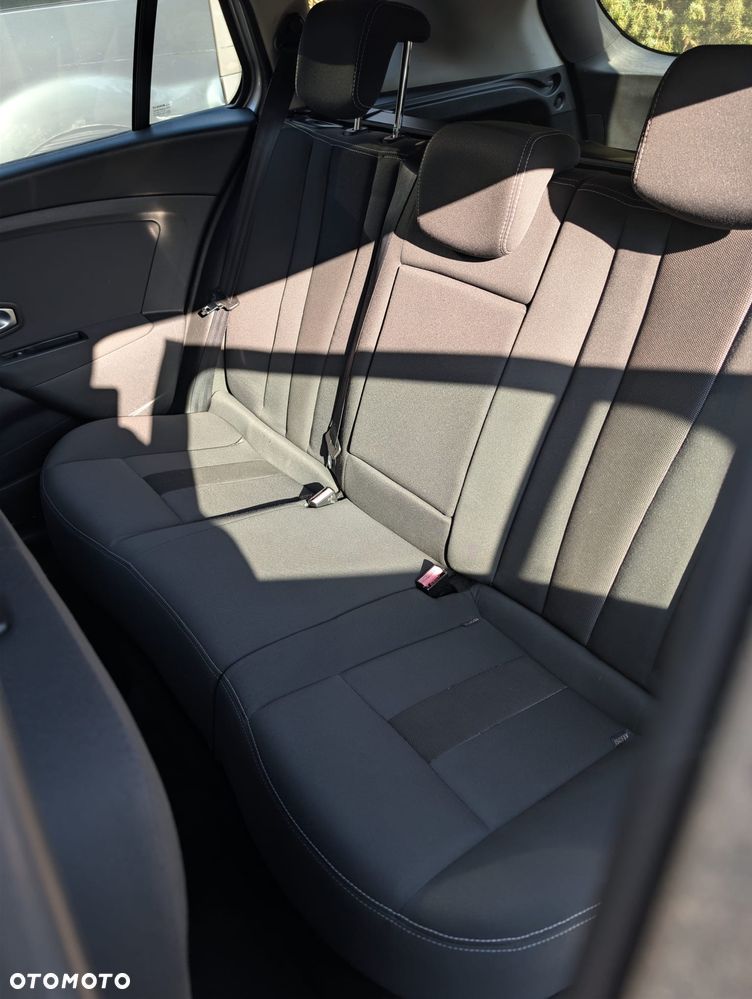 Renault Megane 1.5 dCi Dynamique - 7