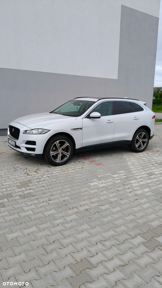 Jaguar F-Pace - 1