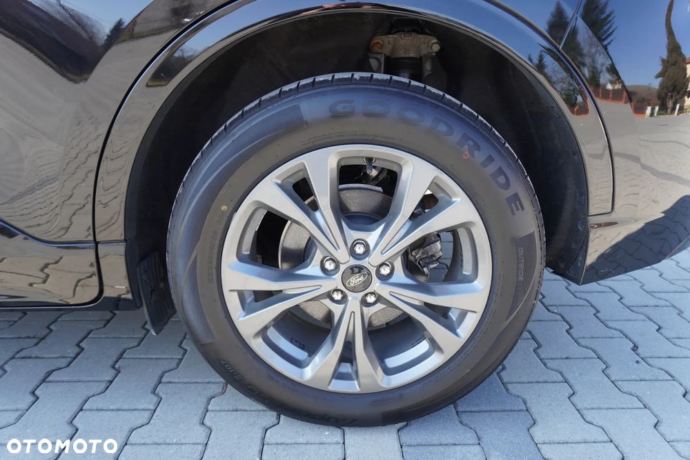 Ford Kuga 1.5 EcoBoost ST-LINE - 17