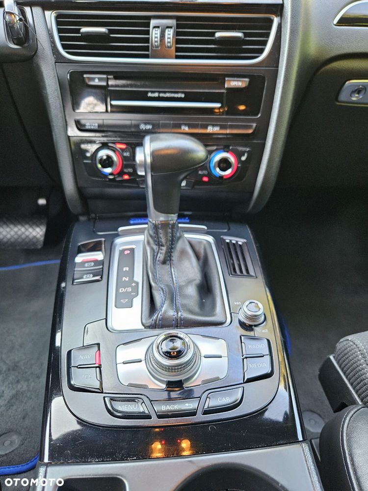 Audi A4 Avant 2.0 TDI DPF quattro S tronic S line Sportpaket - 14