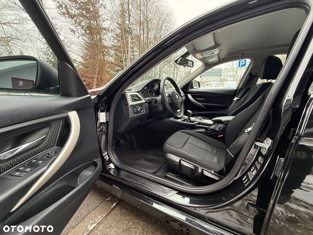 BMW Seria 3 316d - 13