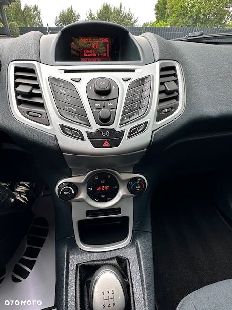 Ford Fiesta 1.25 Titanium EU5 - 21