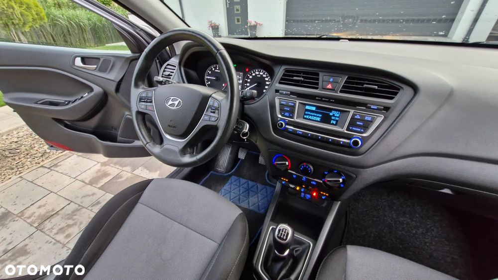 Hyundai i20 1.2 Trend - 13