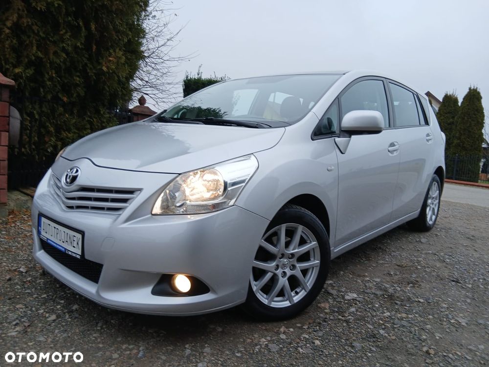 Toyota Verso 1.8 Executive - 11