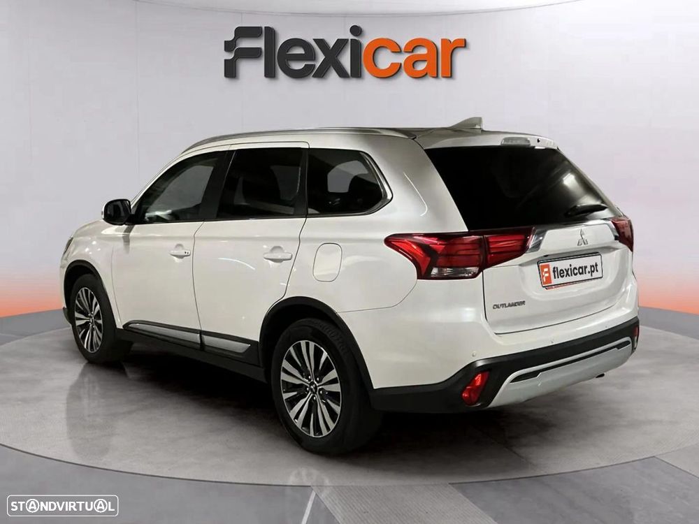 Mitsubishi Outlander - 5