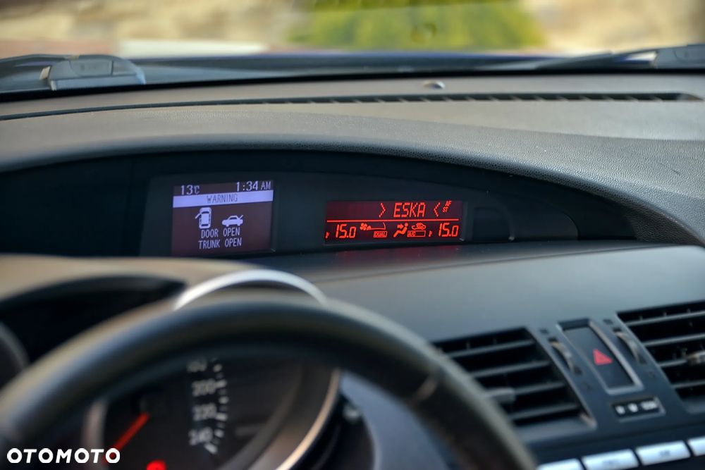 Mazda 3 1.6 Exclusive + - 24