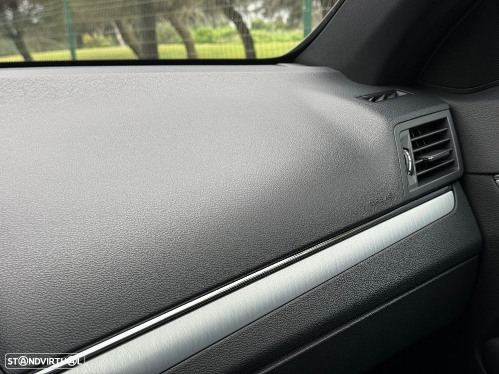 Mercedes-Benz E 350 CDi Avantgarde BlueEfficiency Auto - 46