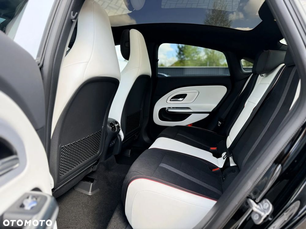 Mercedes-Benz CLA - 28