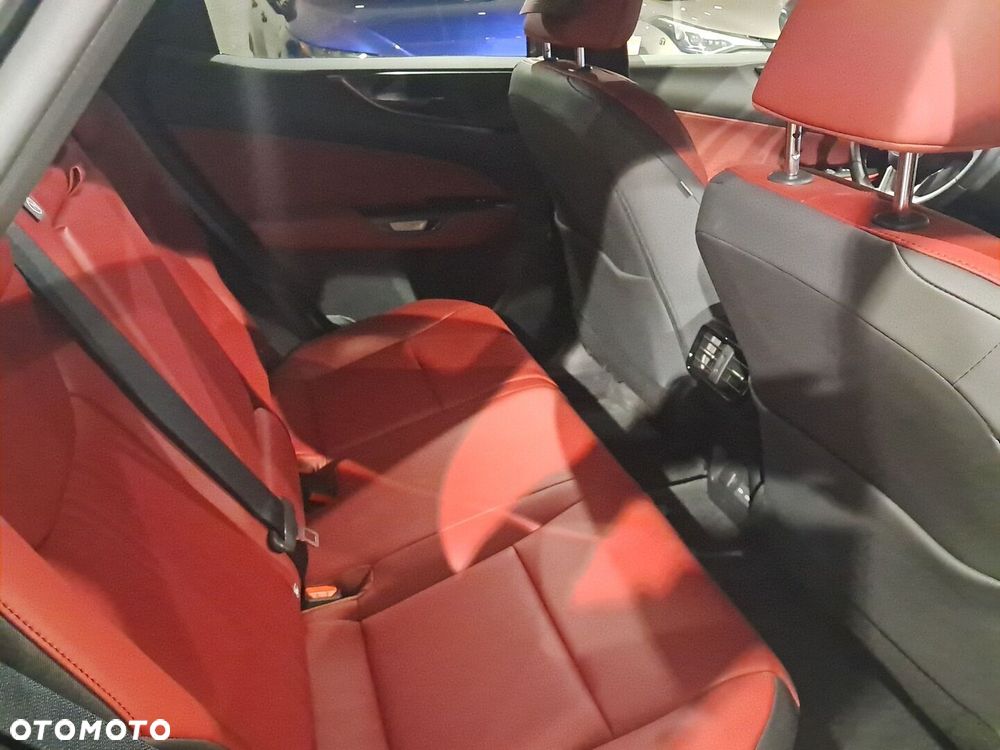 Lexus NX 350h Prestige AWD - 10
