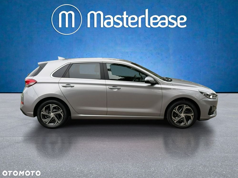 Hyundai i30 2022