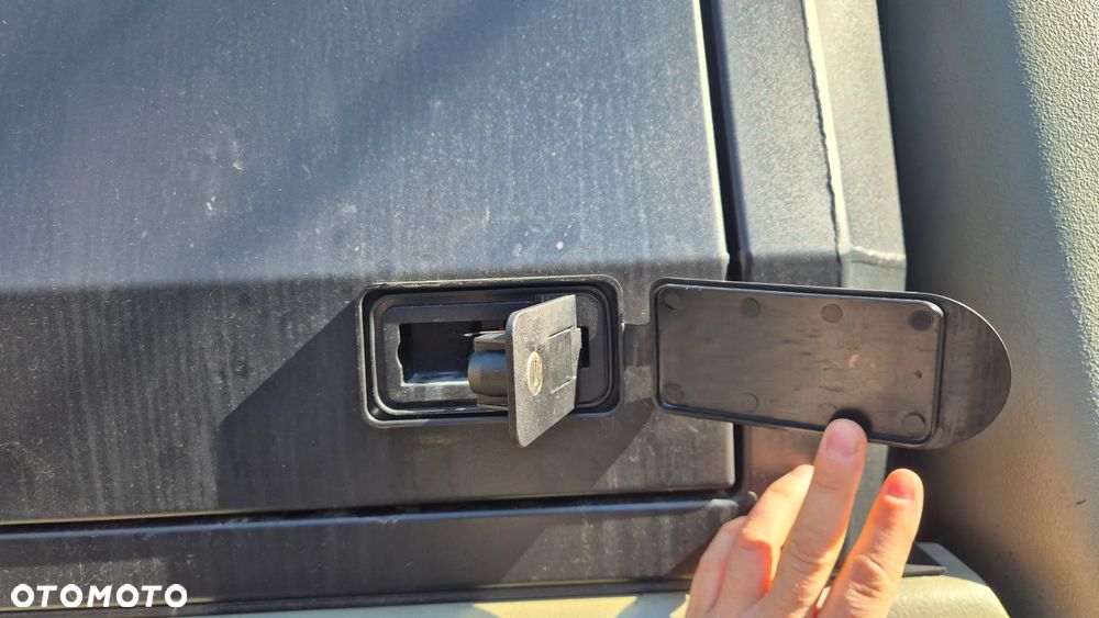 Toyota Hilux 2.5 D-4D SR5 - 13