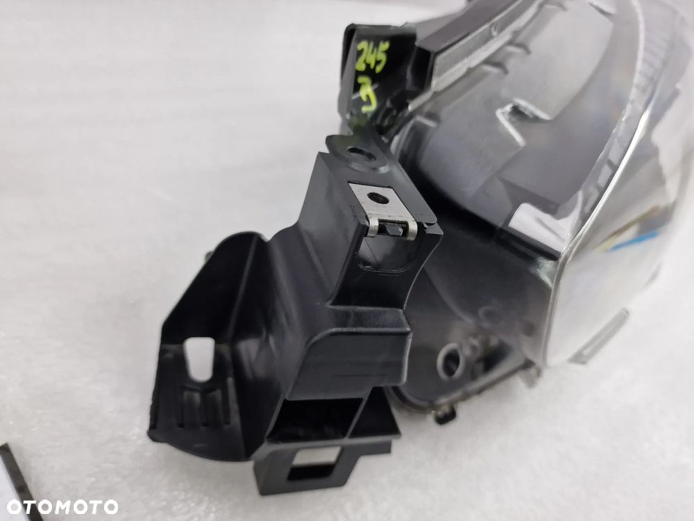 MAZDA CX5 CX-5 LIFT 14- LEWA / PRAWA LAMPA PRZEDNIA PRZÓD SOCZEWKA + LED , NR STANLEY W2416 , NR AUKCJI LA245 - 18