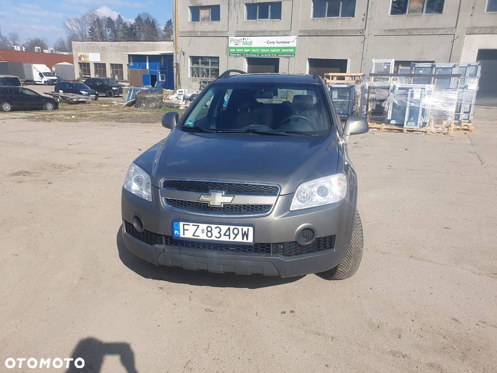 Chevrolet Captiva 2.4 2WD 5 Sitzer LS - 2