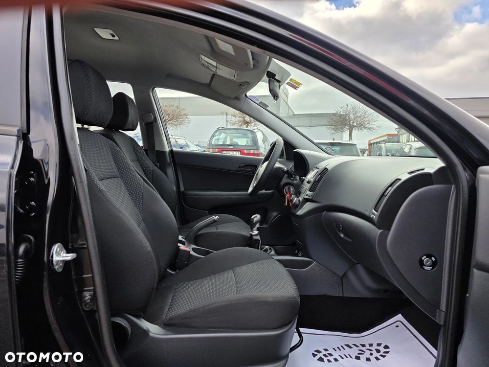 Hyundai i30 1.4 Blue Comfort - 14