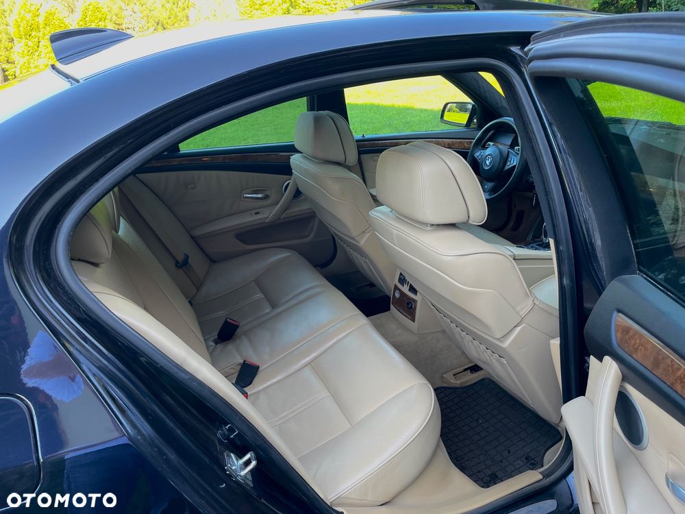 BMW Seria 5 535d - 31