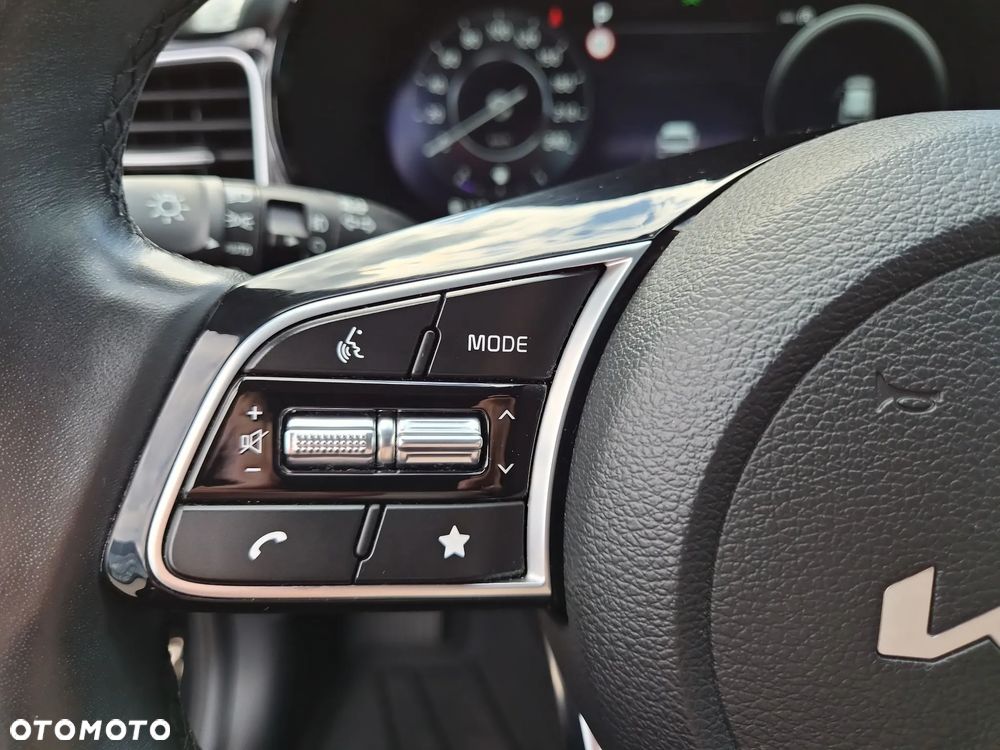 Kia XCeed 1.5 T-GDI Business Line DCT - 14