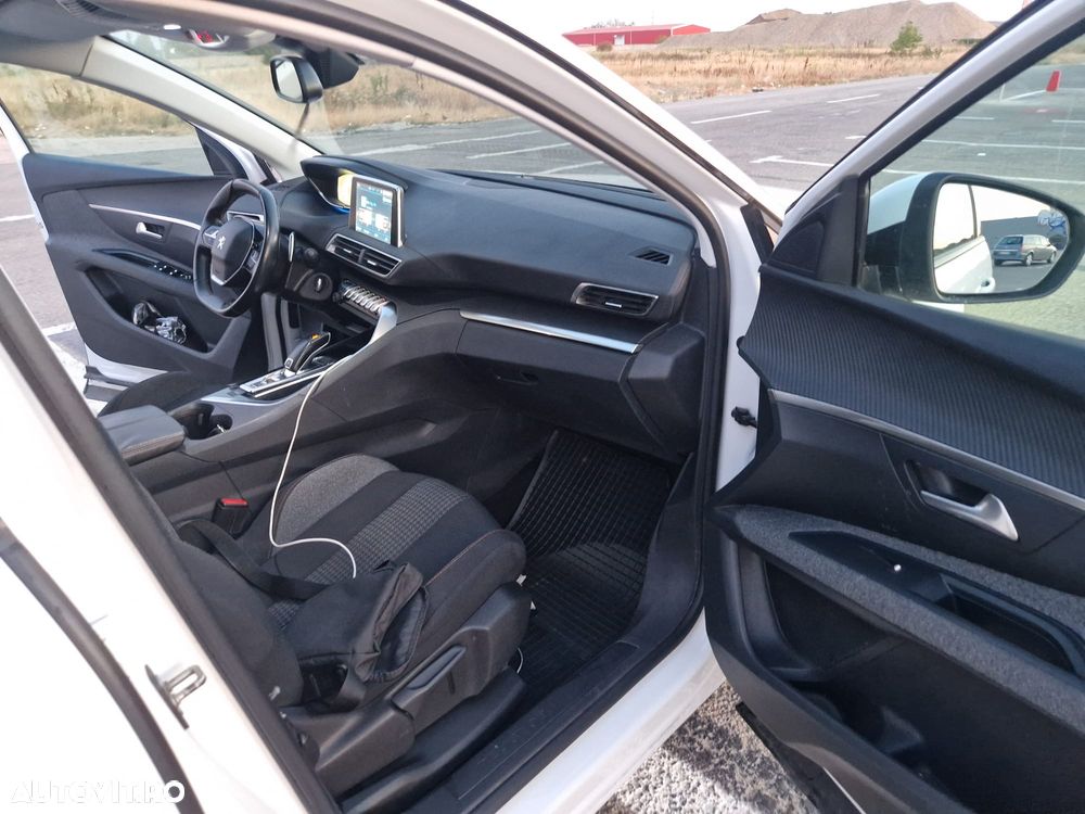 Peugeot 3008 PureTech 130 Stop & Start GPF EAT8 Active Pack - 5