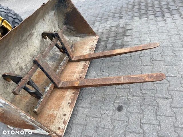 Caterpillar 906M - 7