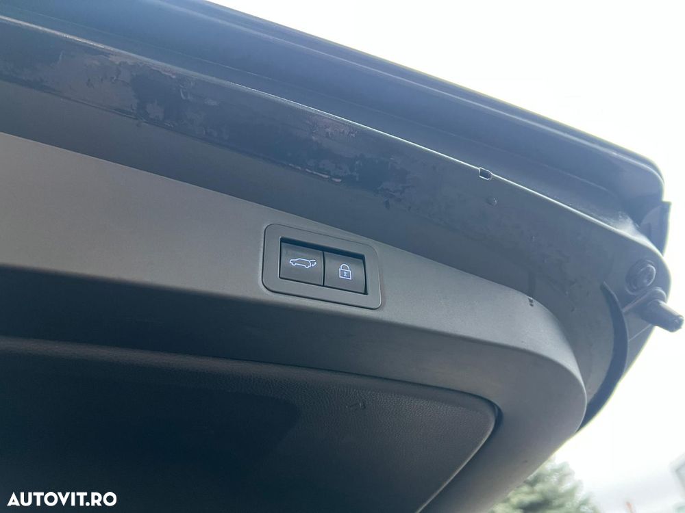 Toyota Corolla TS 2.0 184cp Hybrid Exclusive - 22