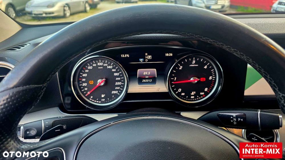 Mercedes-Benz Klasa E 200 d 9G-TRONIC - 29