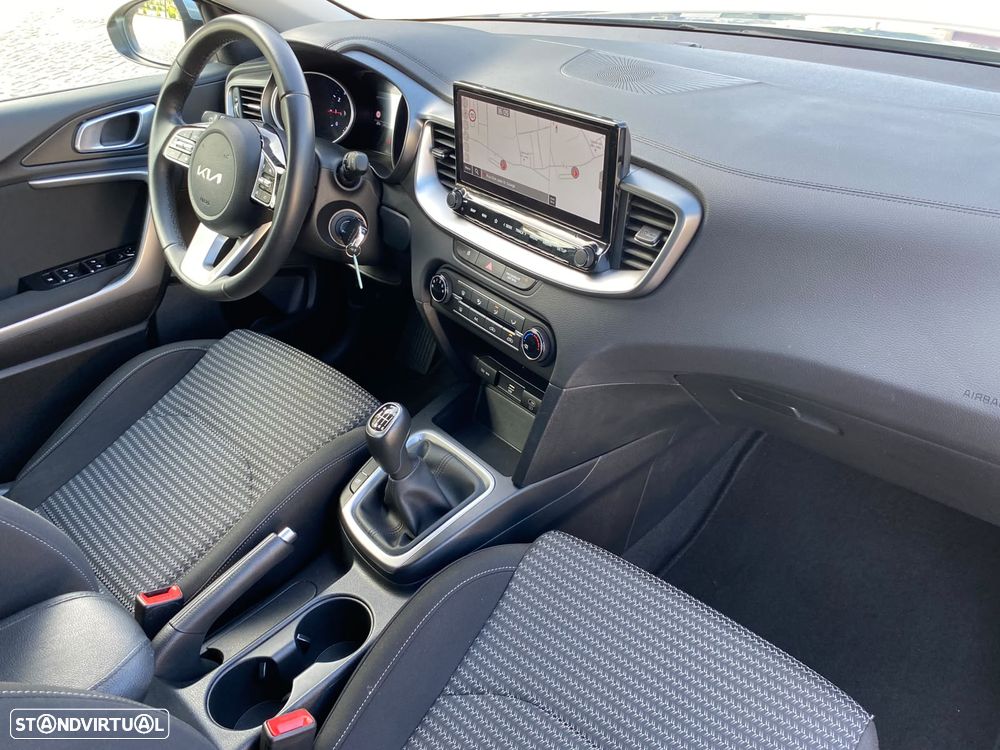 Kia XCeed 1.0 T-GDi Dynamic - 28