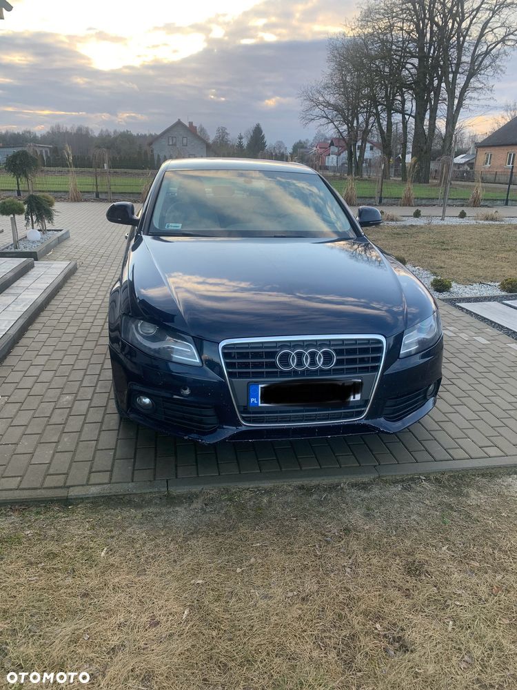 Audi A4 Limousine - 5