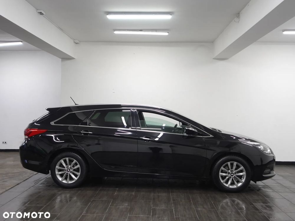 Hyundai i40 Kombi blue 1.7 CRDi Trend - 10