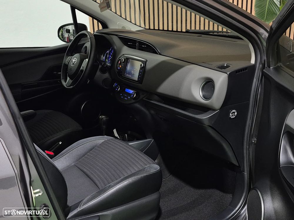 Toyota Yaris 1.5 HSD Comfort+P.Techno - 29