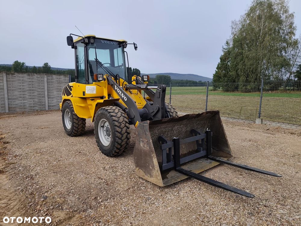 Volvo L30/4x4/Łyżka-Widły/2008Rok/ - 1