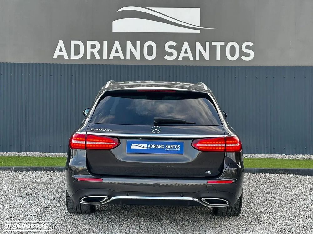 Mercedes-Benz E 300 de AMG Line - 6