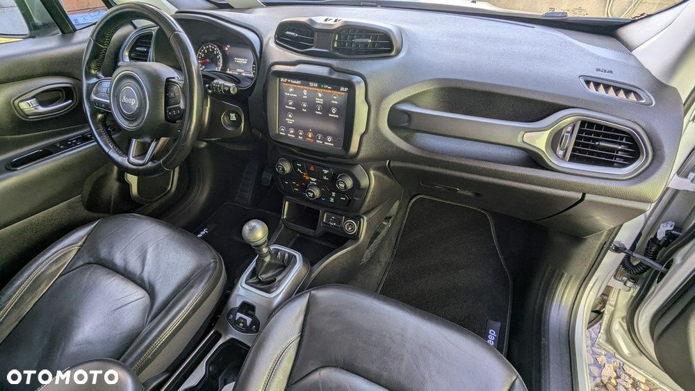 Jeep Renegade - 16