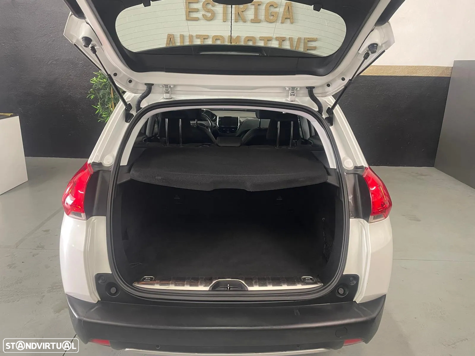 Peugeot 2008 1.2 PureTech Crossway - 16
