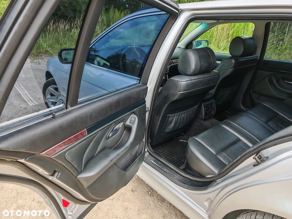 BMW Seria 5 - 23