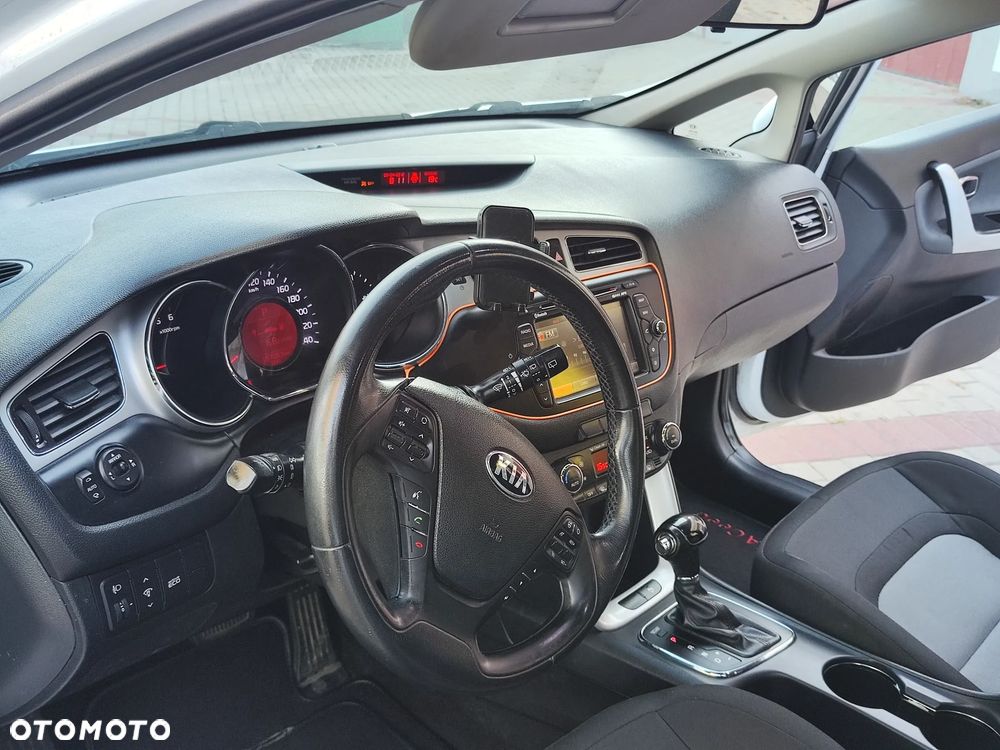 Kia Ceed - 22