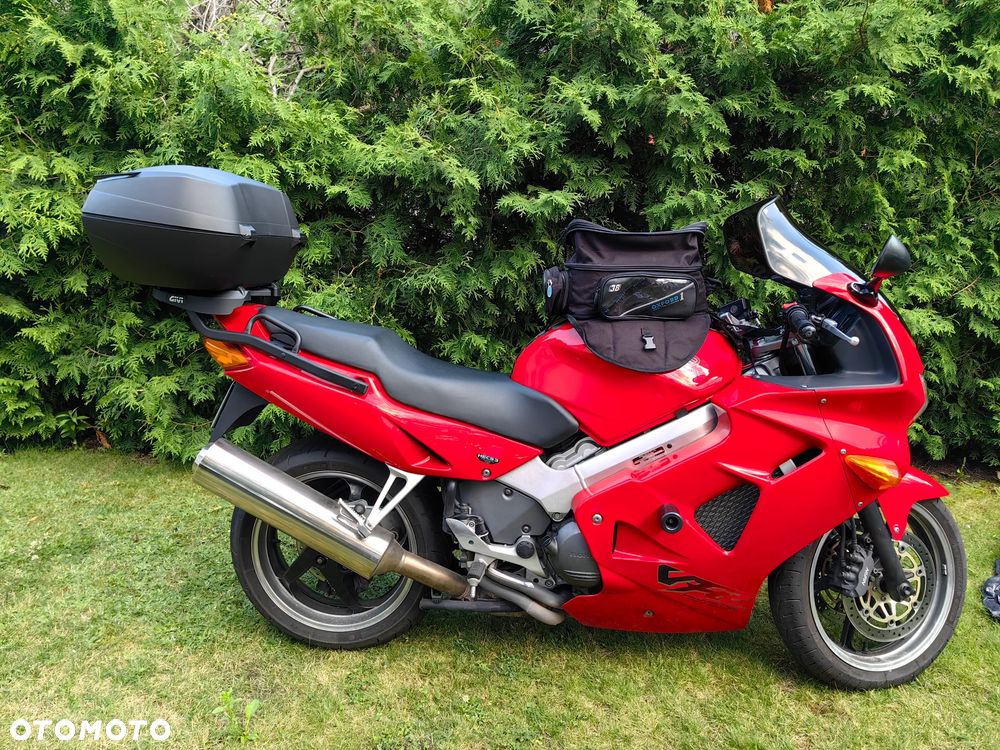 Honda VFR - 2