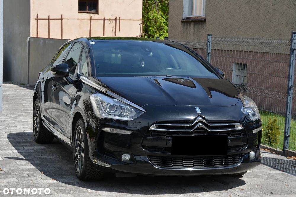 Citroën DS5 e-HDi 115 EGS6 Chic - 28
