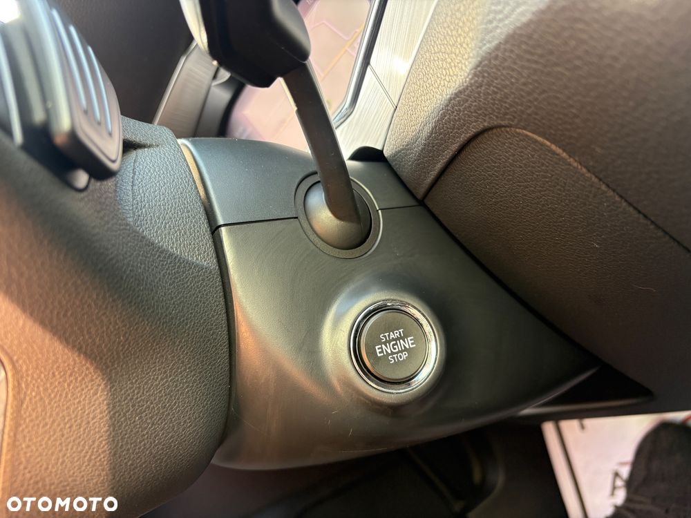 Skoda Superb 2.0 TDI DSG Ambition - 29